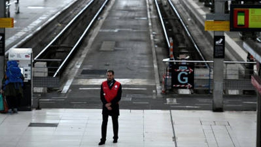 Grève SNCF, jour 2 : le trafic encore très perturbé