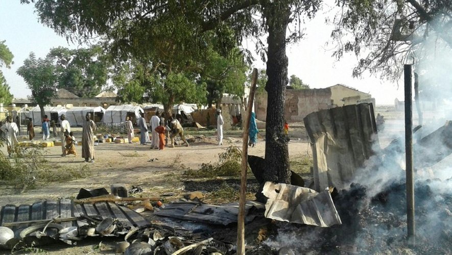 Destructions dans un camp de déplacés à Rann, au Nigeria bombardé par erreur par l'armée, le 17 janvier 2017