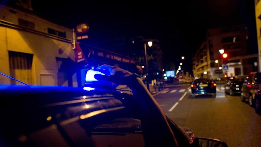 Des policiers de la BAC en intervention de nuit en région parisienne en septembre 2010