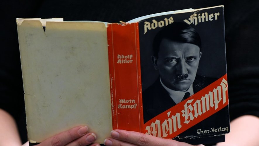 Le livre "Mein Kampf" dans une librairie le 7 décembre 2015 à Berlin