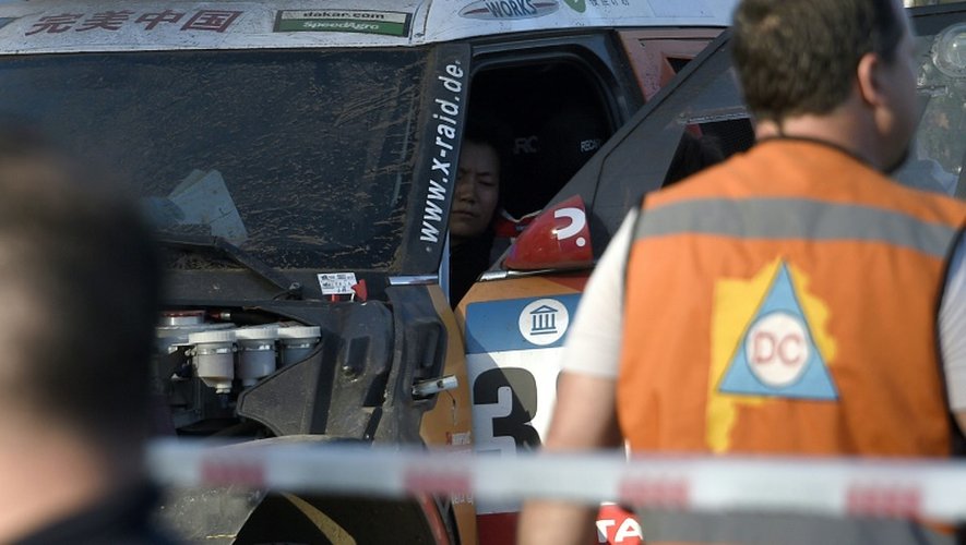 La pilote chinoise Guo Meiling impliquée dans l'accident lors de la première étape du Dakar-2016 près de Buenos Aires, le 2 janvier 2016