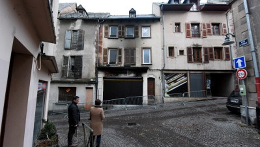 Rue de Bonald : les policiers sauvent un homme des flammes