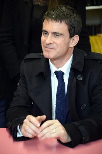 Le premier ministre Manuel Valls le 31 décembre 2014 à Montrouge