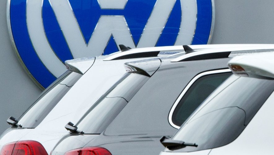 Le logo Volkswagen chez un garagiste à Woodbrige en Virginie du nord le 29 septembre 2015
