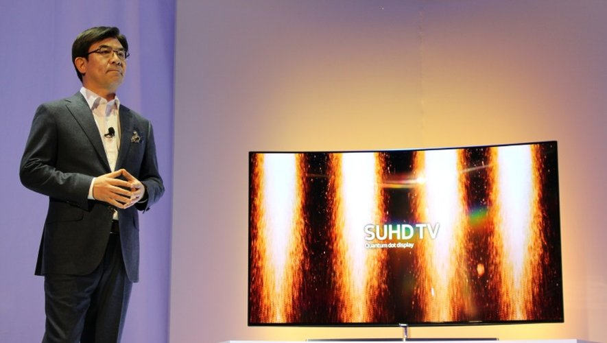 Hyun Suk Kim, en charge des activités écrans chez Samsung, lors du salon CES de Las Vegas le 4 janvier 2016