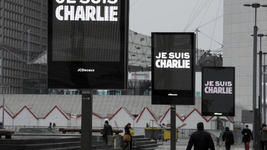 Selon l'avocat du journal Charlie Hebdo, Richard Malka, l'hebdommadaire sortira mercredi 14 janvier et sera tiré à un million d'exemplaires