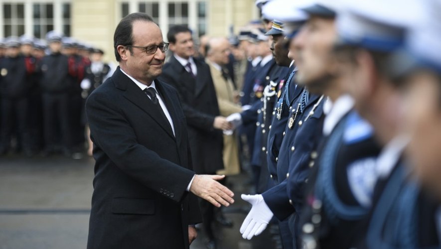 François Hollande lors des voeux aux forces de sécurité, le 7 janvier 2016 à la préfecture de police de Paris