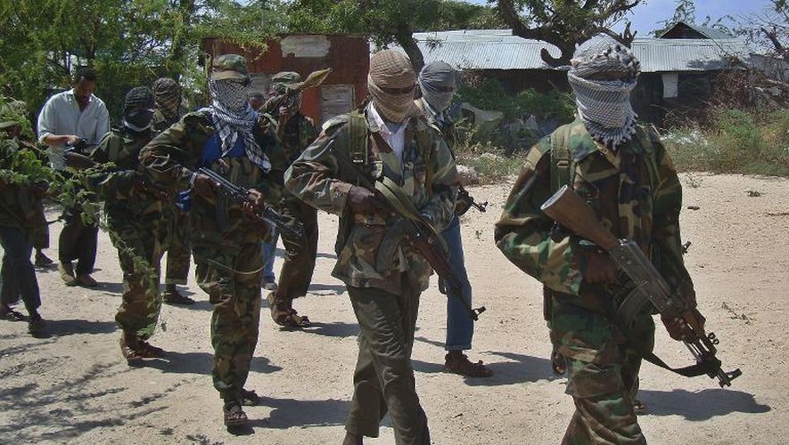 Des insurgés islamistes shebab à Mogadiscio le 5 mars 2012