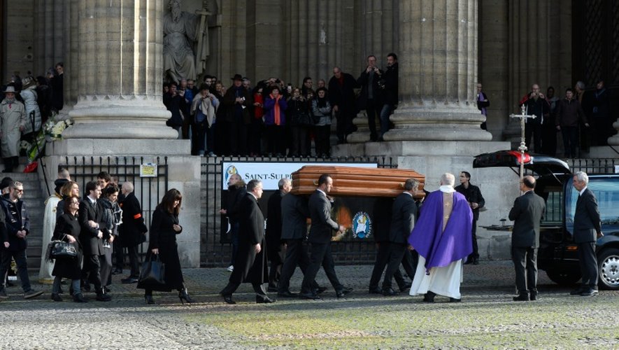 Le cercueil de Michel Delpech à la fin des funérailles religieuses à l'église Saint-Sulpice, le 8 janvier 2016 à Paris