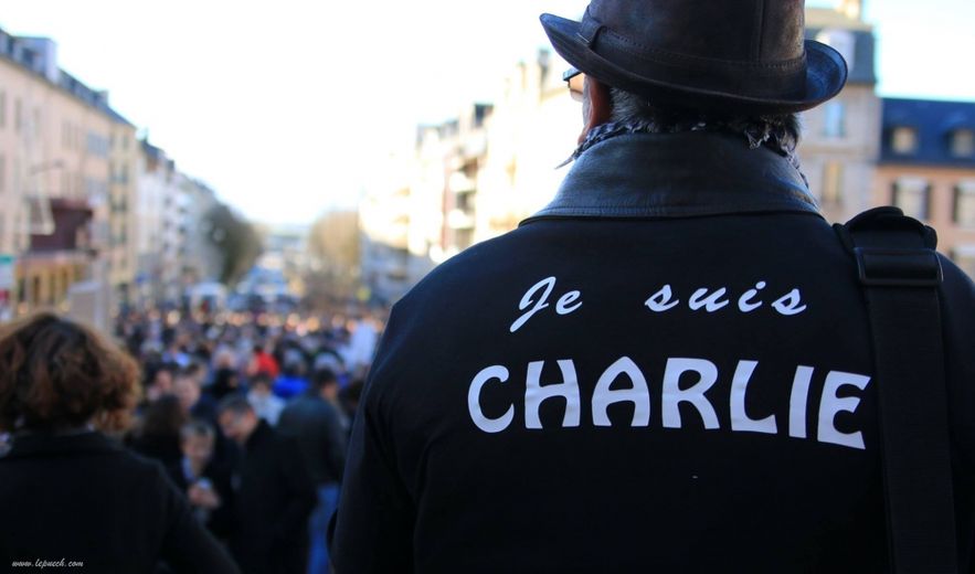 DIRECT. "Je suis Charlie" : plus de 25 000 Aveyronnais dans la rue