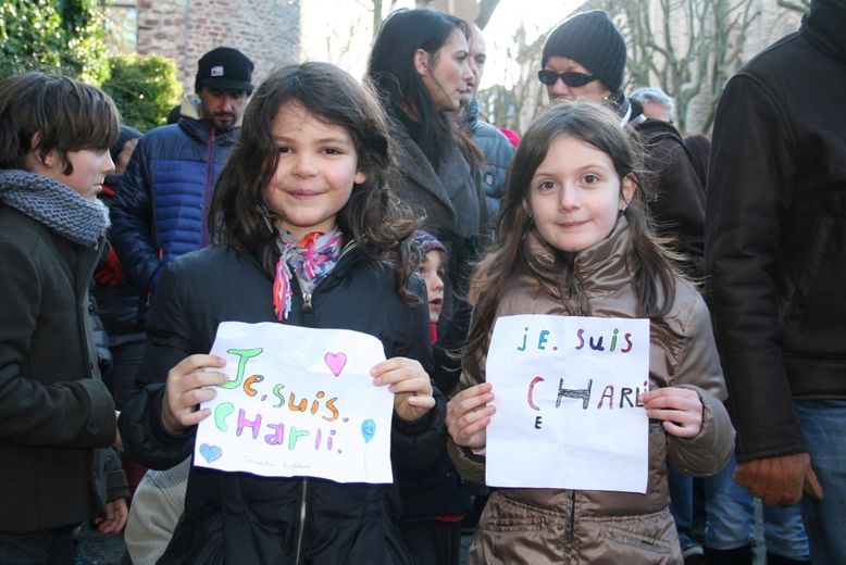 DIRECT. "Je suis Charlie" : plus de 25 000 Aveyronnais dans la rue