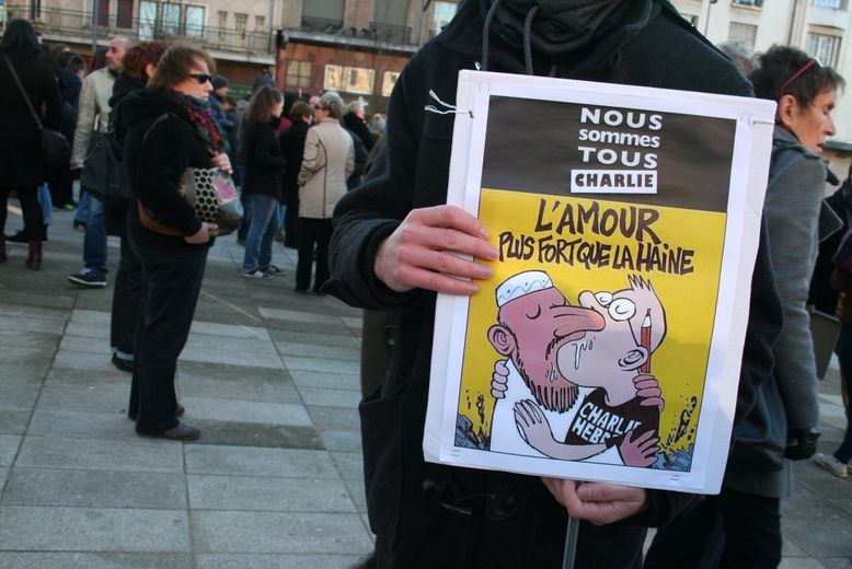 DIRECT. "Je suis Charlie" : plus de 25 000 Aveyronnais dans la rue