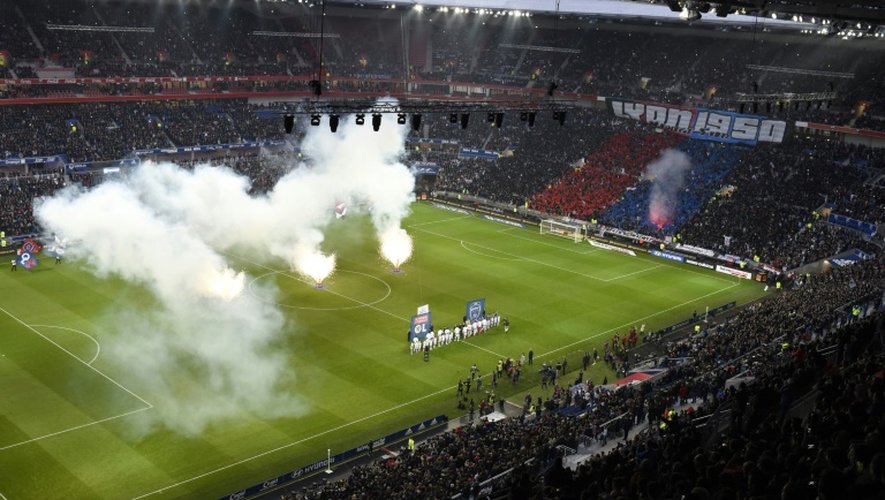 L'entrée des joueurs lors du premier match de Lyon au Parc OL face à Troyes, le 9 janvier 2016 à Décines-Charpieu