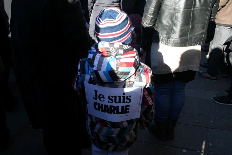DIRECT. "Je suis Charlie" : plus de 25 000 Aveyronnais dans la rue