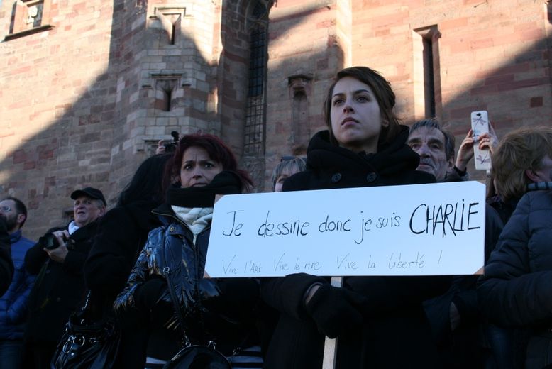 DIRECT. "Je suis Charlie" : plus de 25 000 Aveyronnais dans la rue