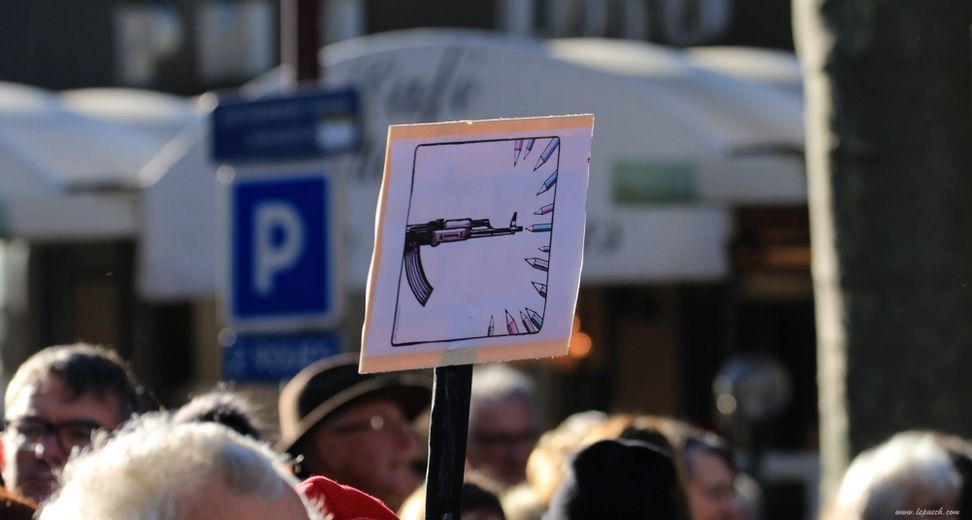 DIRECT. "Je suis Charlie" : plus de 25 000 Aveyronnais dans la rue