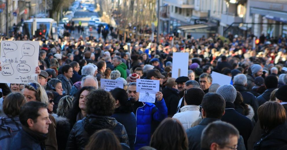 DIRECT. "Je suis Charlie" : plus de 25 000 Aveyronnais dans la rue
