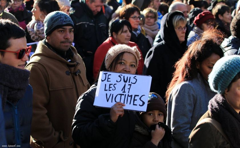 DIRECT. "Je suis Charlie" : plus de 25 000 Aveyronnais dans la rue