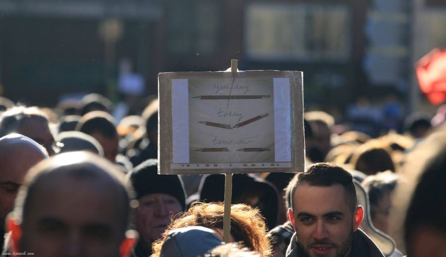 DIRECT. "Je suis Charlie" : plus de 25 000 Aveyronnais dans la rue