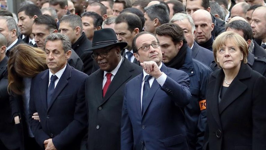 Nicolas Sarkozy, le président malien  Ibrahim Boubacar Keita , François Hollande et Angela Merkel lors de la marche républicaine le 11 janvier 2015 à Paris