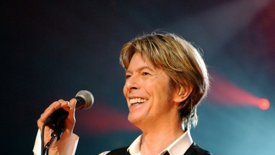 David Bowie en concert à Paris le 1er juillet 2002
