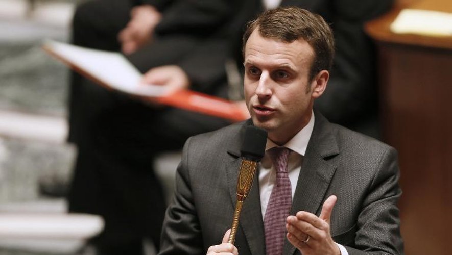 Le ministre de l'Economie, Emmanuel Macron, le 17 décembre 2014 à l'Assemblée nationale, à Paris
