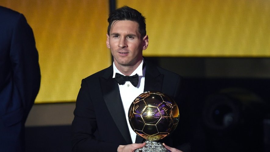 Lionel Messi reçoit son 5e Ballon d'Or, le 11 janvier 2016 à Zurich
