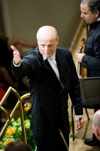 Le chef estonien Paavo Järvi dirige l'Orchestre de Paris, le 1er septembre 2011 à Tallinn