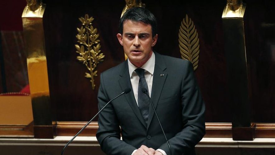 Le Premier ministre Manuel Valls prononce un discours à l'Assemblée nationale le 13 janvier 2015