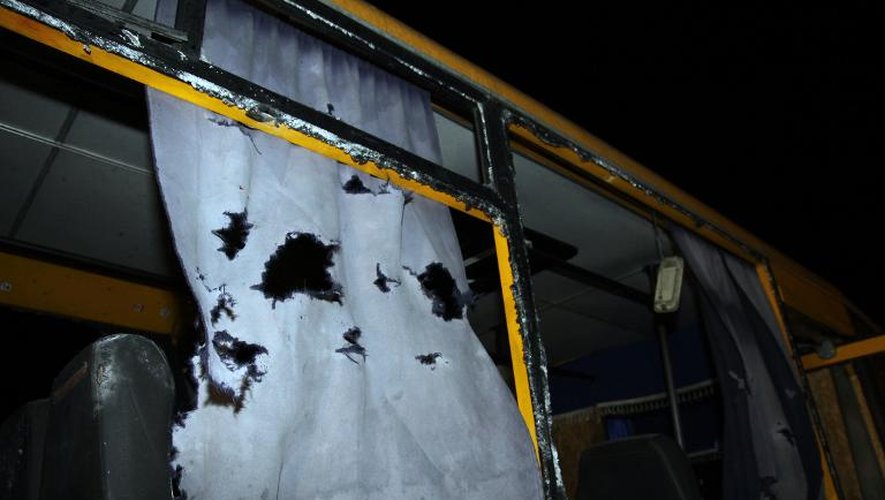 Le bus  victime d'une attaque meurtrière à Volnovakha le 13 janvier 2015
