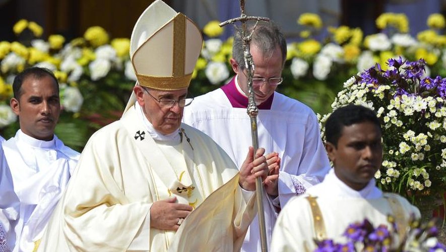 Le pape François lors d'une messe de canonisation de Joseph Vaz à Colombo au Sri Lanka le 14 janvier 2015