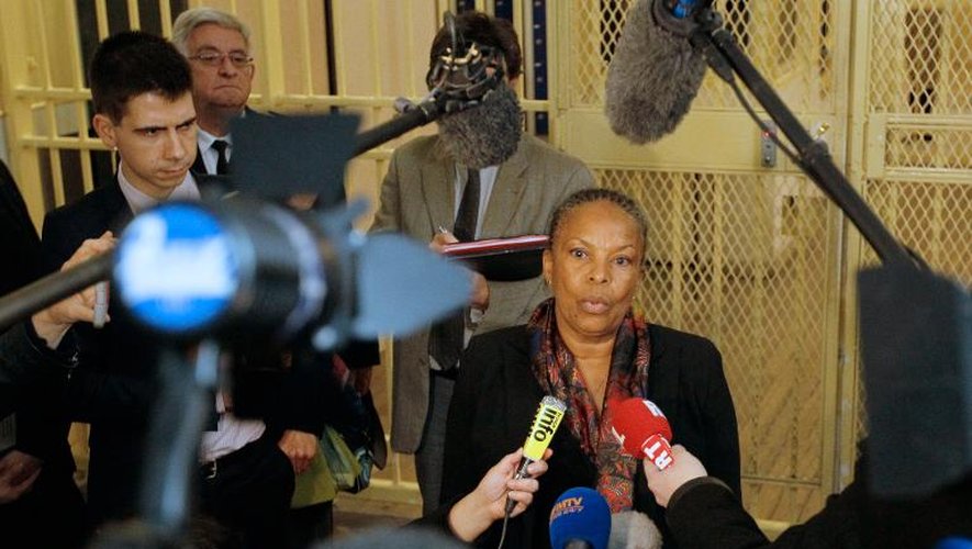 La ministre de la Justice Christiane Taubira lors d'une visite le 13 janvier 2015 à la prison de Fresnes au sud de Paris