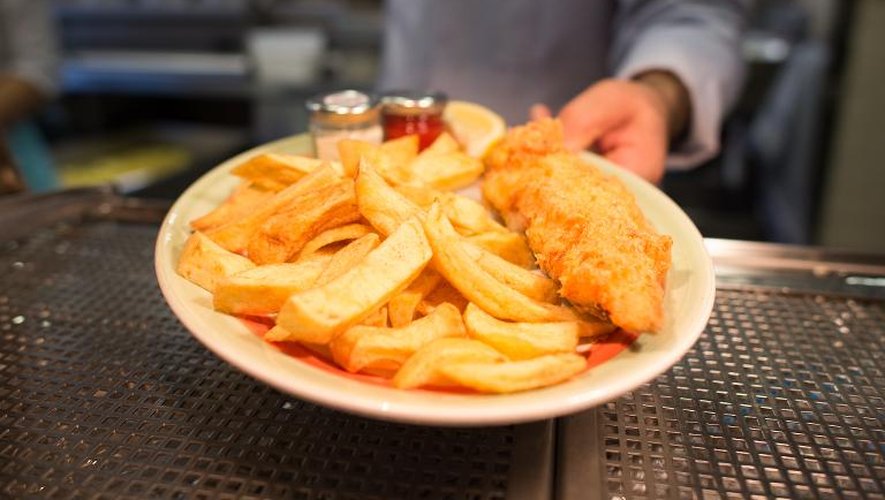 Un plat de fish and chips servi dans un restaurant de l'est de Londres, le 26 janvier 2015