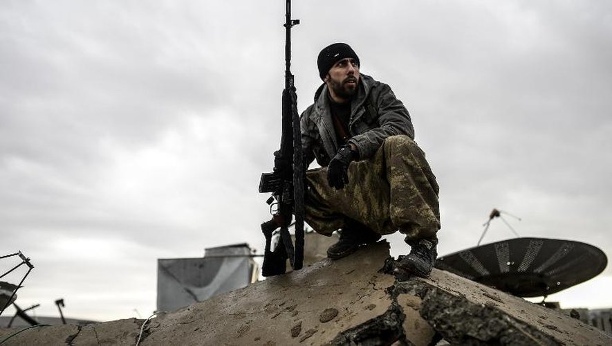 Musa, 25 ans, "sniper" kurde, raconte le 30 janvier 2015 ses exploits lors de la reconquête de la ville syrienne de Kobane