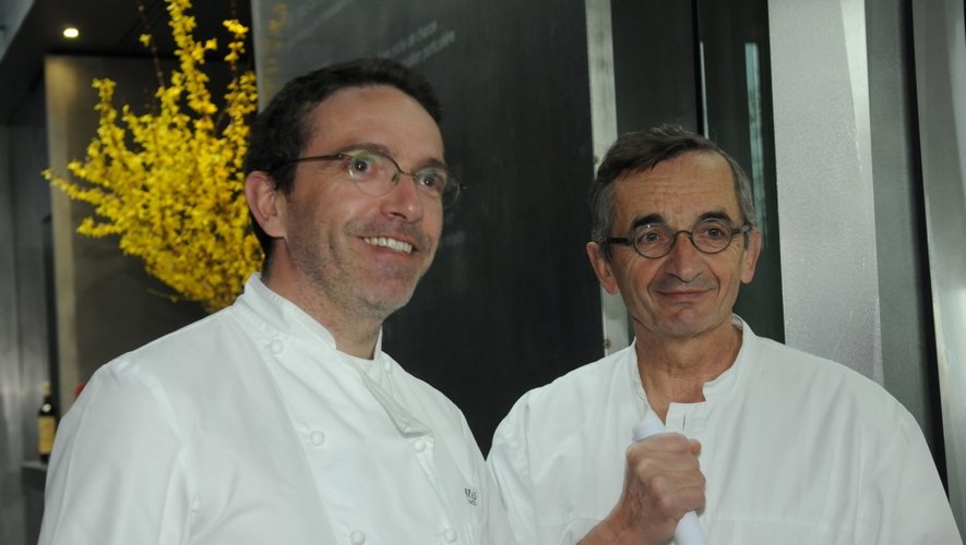 Sébastien et Michel Bras réunis à l'occasion de l'inauguration du Café Bras dans l'enceinte du Musée Soulages à Rodez.