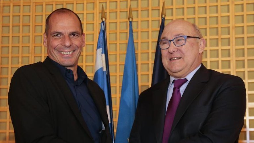 Les ministres des Finances grec Yanis Varoufakis et français Michel Sapin à l'issue d'une conférence de presse le 1er février 2015 au ministère à Paris