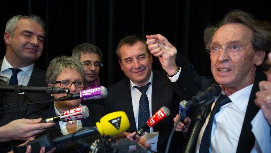 Le candidat PS Frederic Barbier à l'annonce des résultats de la législative partielle le 1er février 2015 à Fesches le Chatel
