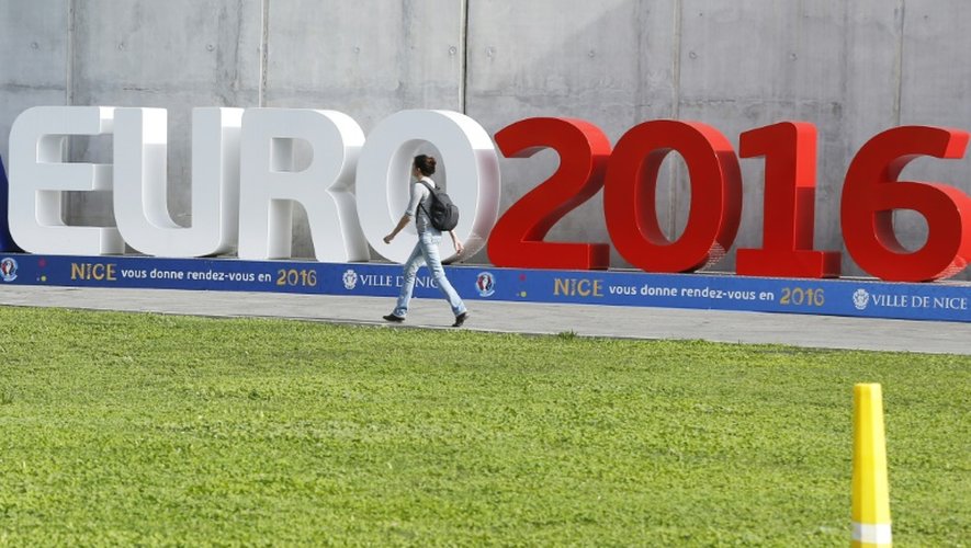 Le logo de l'Euro 2016, le 14 octobre 2015 à Nice