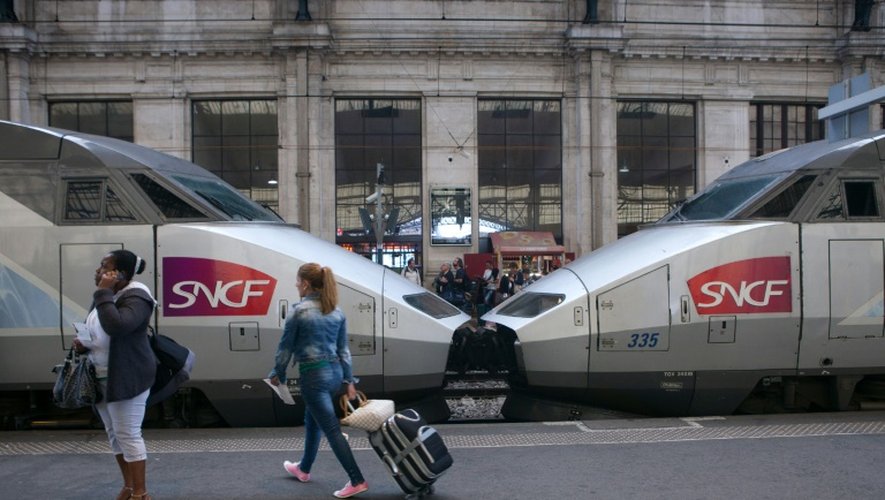 Un TGV à la gare Saint-Jean de Bordeaux, le 9 juillet 2012