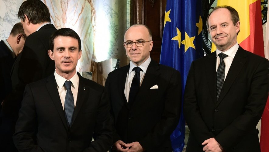 Le Premier ministre Manuel Valls, le ministre de l'Intérieur Bernard Cazeneuve et le ministre de la Justice   Jean-Jacques Urvoas, lors du mini-sommet sur le terrorisme le 1er février 2016 à Bruxelles
