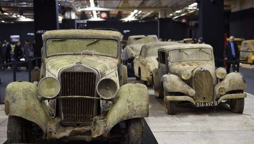 Voitures de la collection d'automobiles Baillon mises aux enchères à Paris, le 3 février 2015