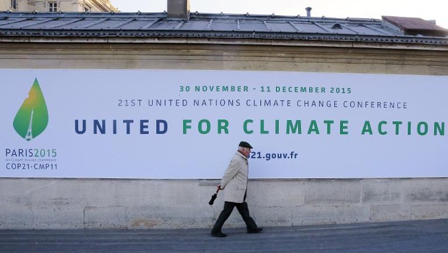 Affiche annonçant la tenue de la prochaine conférence sur le changement climatique, le 14 janvier 2015, à Paris