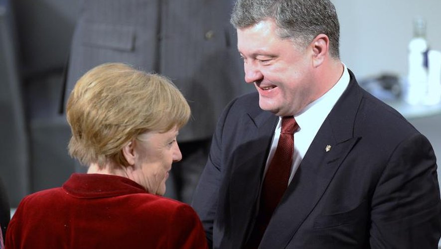 La chancelière allemande Angela Merkel et le président ukrainien Petro Porochenko le 7 février 2015 à Munich