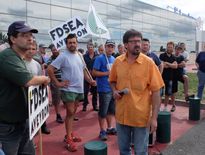 Manifestation à la DDT contre les charges administratives
