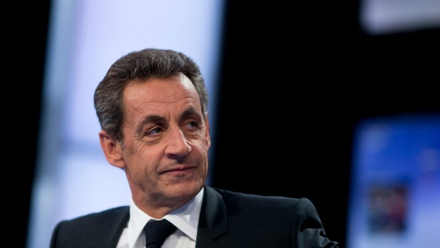 Le chef du parti Les Républicains, Nicolas Sarkozy, le 4 février 2016 sur le plateau de "Des paroles et des actes" à Paris