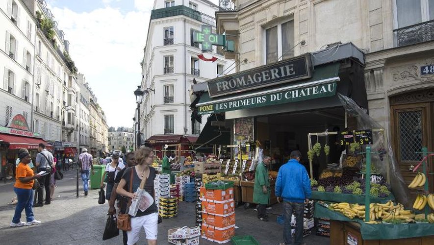 Un commerce du quartier de Château-Rouge, le 3 août 2013 à paris