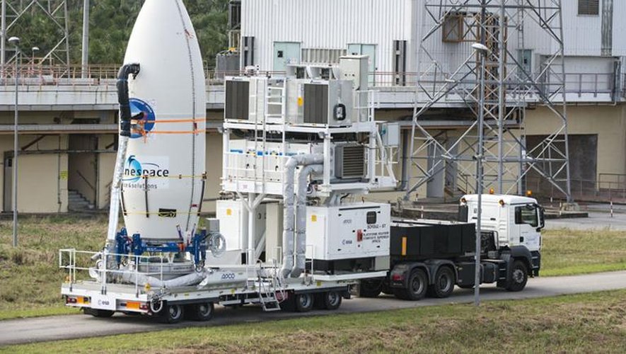 Le petit avion spatial expérimental européen, l'Intermediate eXpérimental Vehicle, le 4 février 2015 à Kourou, en Guyane française