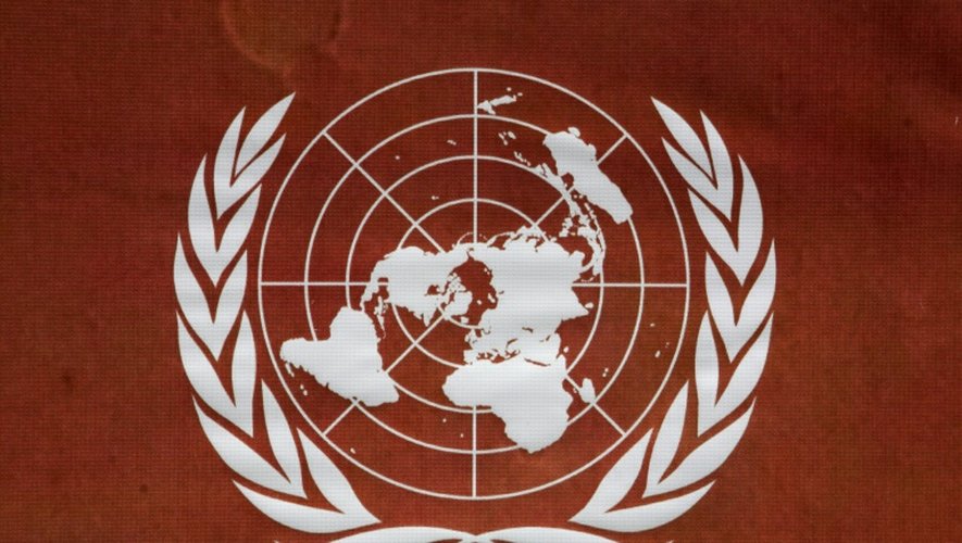 L'emblème des Nations unies au siège de l'organisation à New York