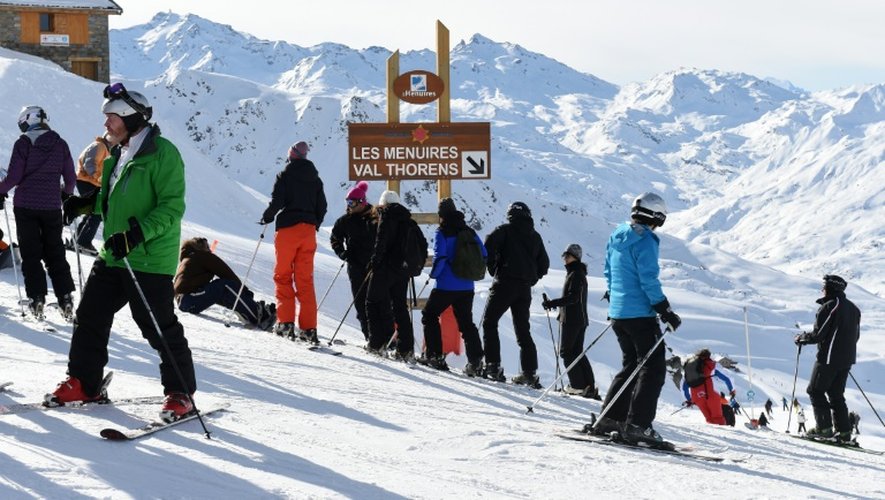 Des skieurs à Méribel dans les Alpes, le 2 février 2016
