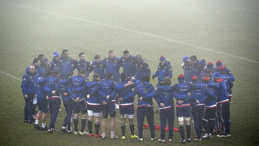 Les joueurs du XV de France avant un entraînement au centre national du rugby de Marcoussis, le 12 février 2015